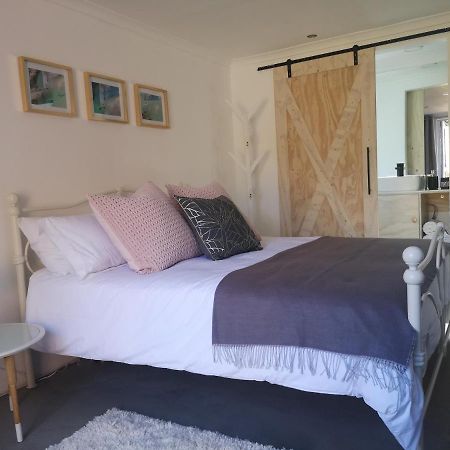 Secure, Private, Queen Room Close To Airport ポート・エリザベス エクステリア 写真