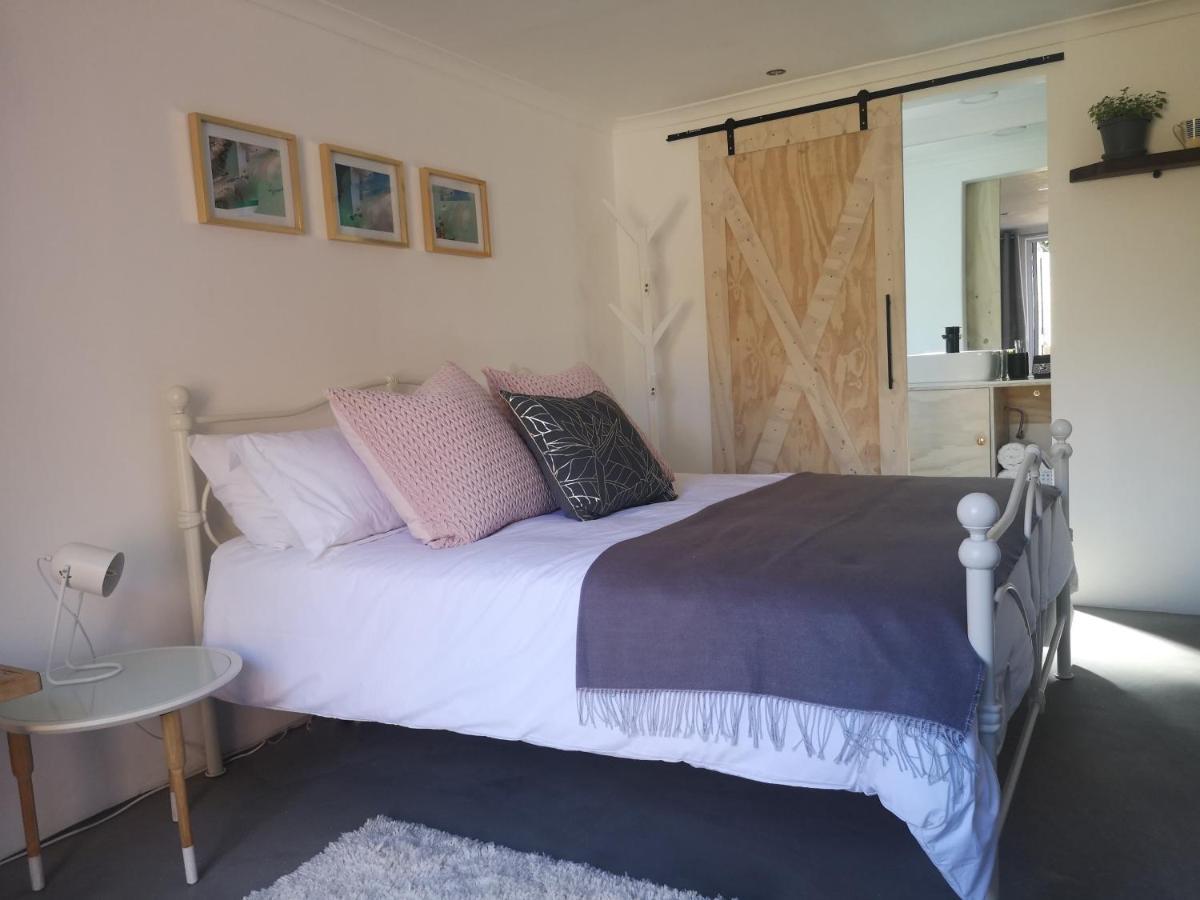 Secure, Private, Queen Room Close To Airport ポート・エリザベス エクステリア 写真