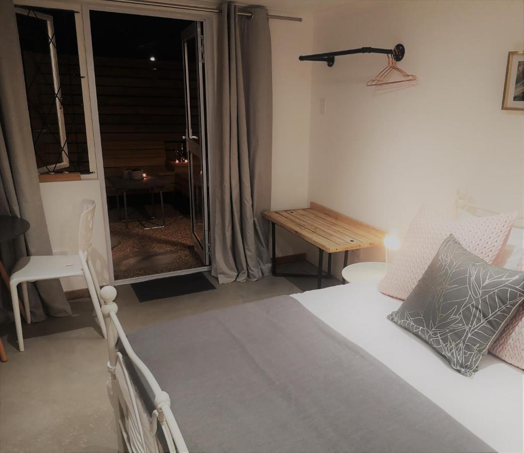 Secure, Private, Queen Room Close To Airport ポート・エリザベス エクステリア 写真
