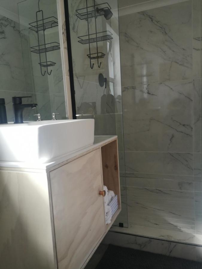 Secure, Private, Queen Room Close To Airport ポート・エリザベス エクステリア 写真