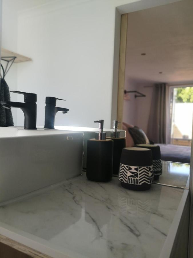Secure, Private, Queen Room Close To Airport ポート・エリザベス エクステリア 写真